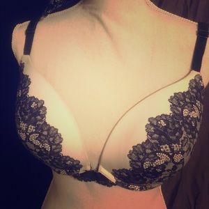Victoria’s Secret Dream Angels push up bra